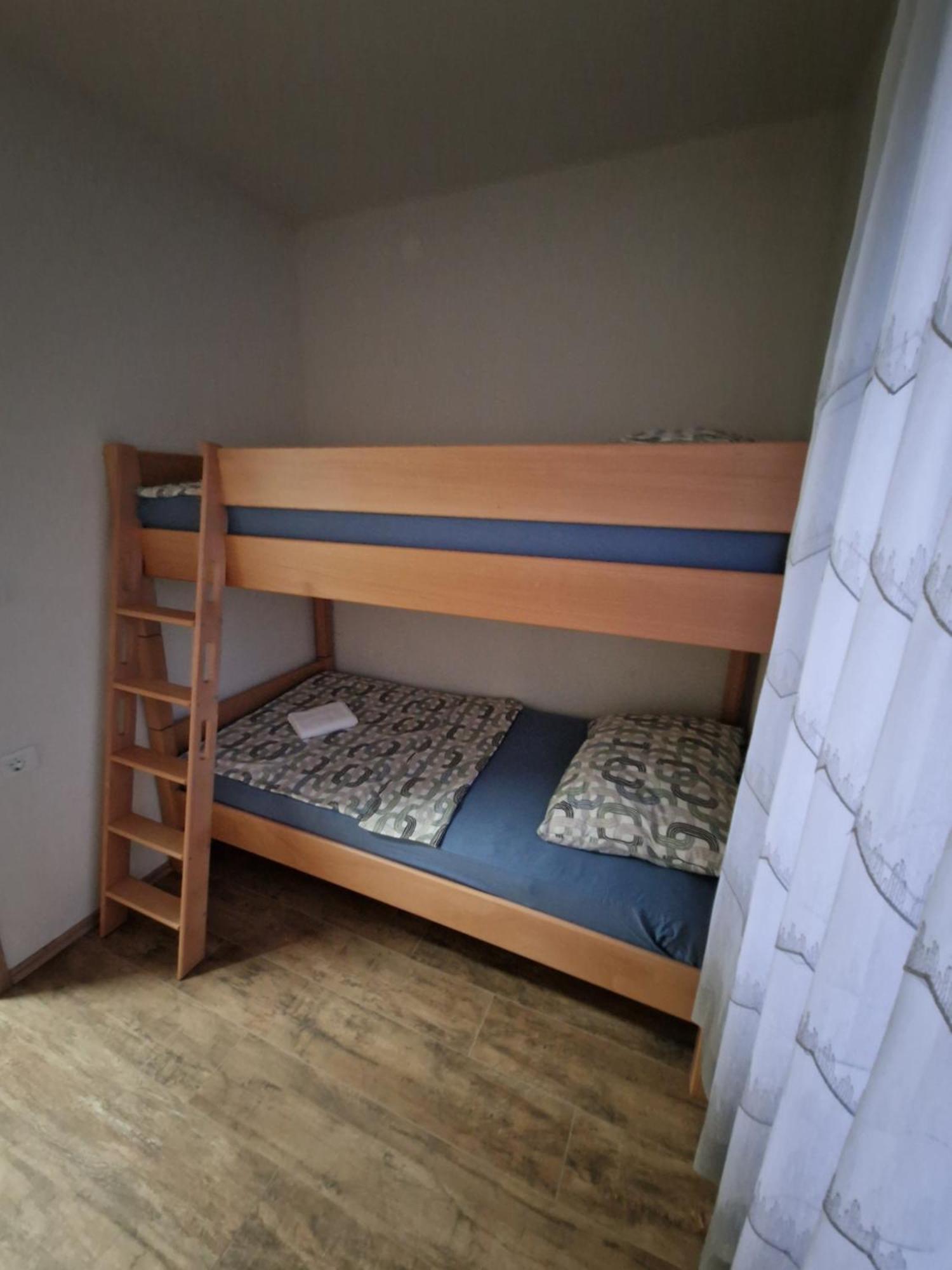 Apartma-Sobe Lejla Vipava Εξωτερικό φωτογραφία